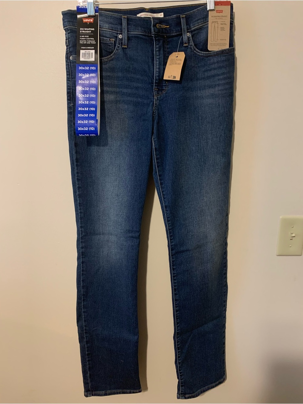 Levi's 314 Women's Mid Rise Tummy Control Jeans